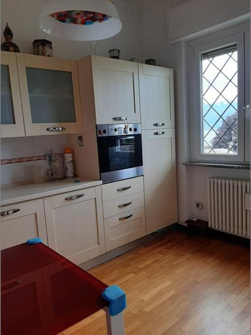 La Finestra Sul Lago - In Villa Con Vista E Posto Auto Coperto Stresa Exterior foto